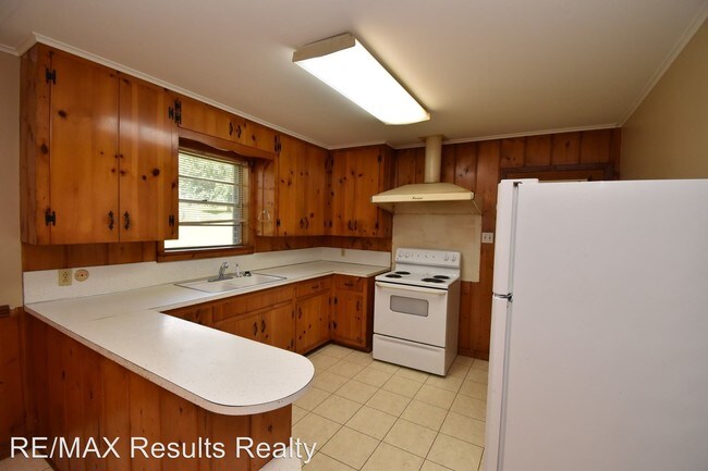 Building Photo - 2 br, 1 bath House - 1304 Fairfield Drive