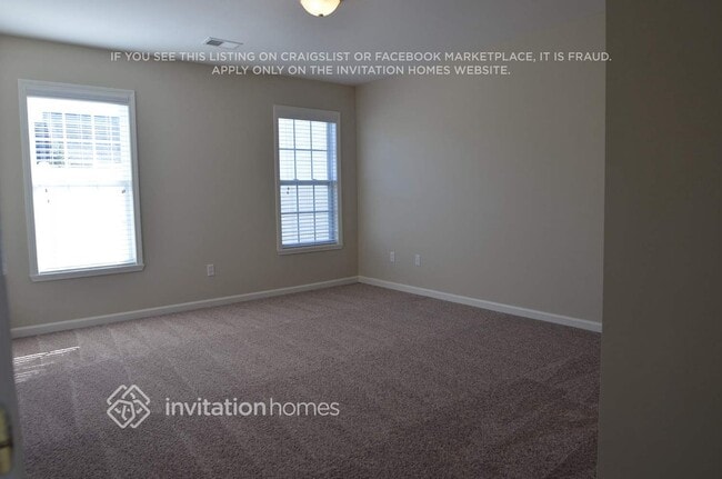 Building Photo - 3935 Creekside Ct