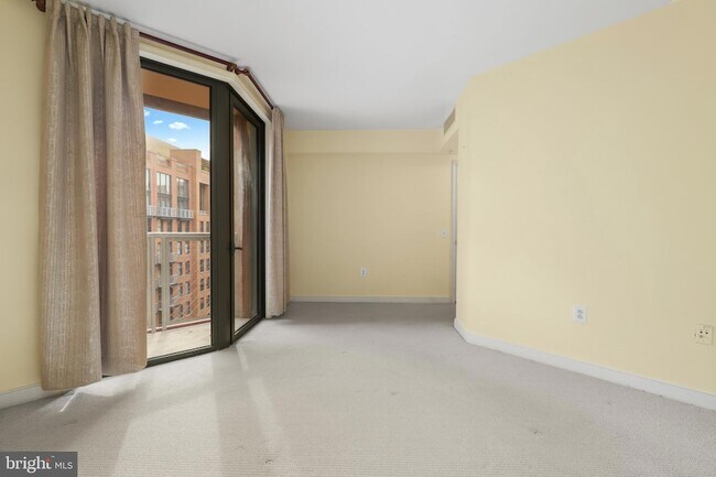 Foto del edificio - 616 E Street NW Unit 1005