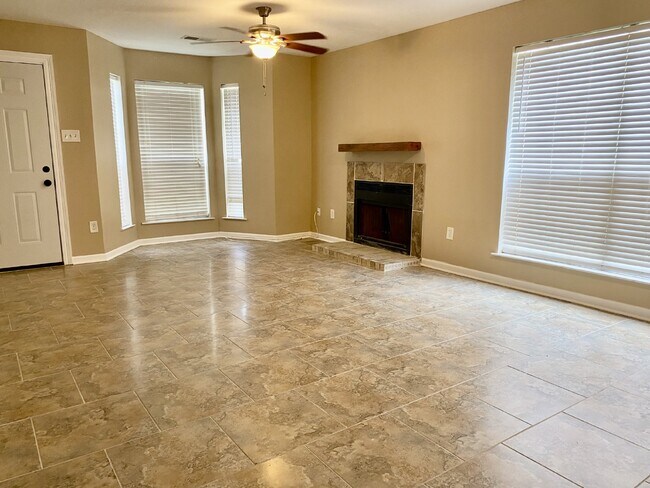 Foto del edificio - 2BR/2.5BA Townhome in Gated Community for Lease!