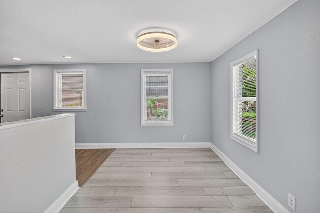 Building Photo - 239 NW 6th Ave