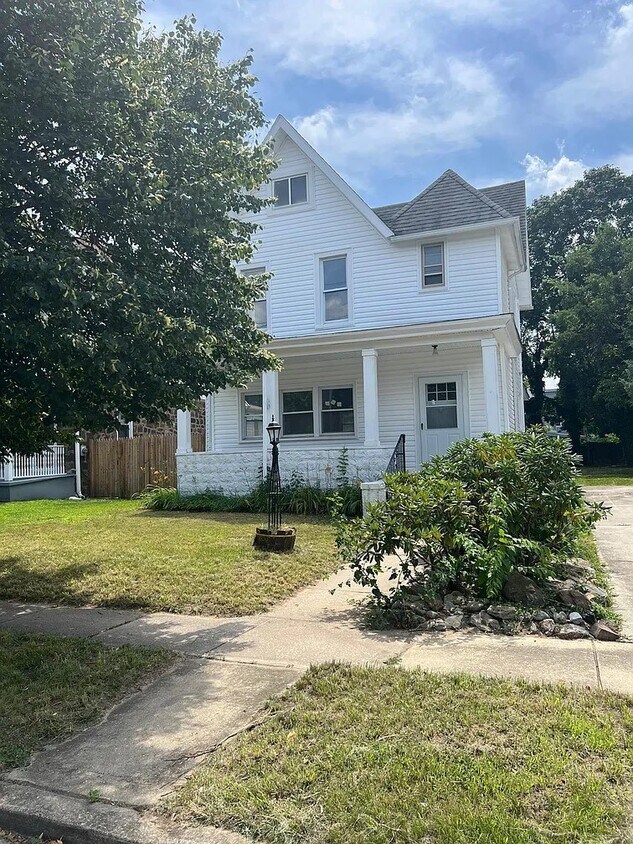 Foto principal - 324 Summit Ave