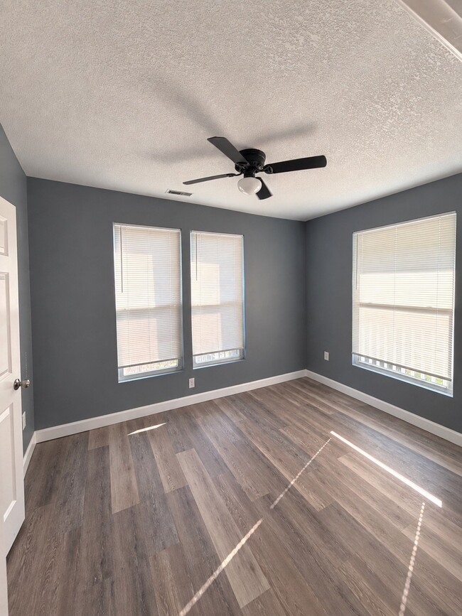Foto del edificio - 1732 SW Clay St