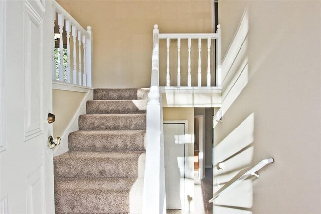 Building Photo - 3657 River Ridge Ct