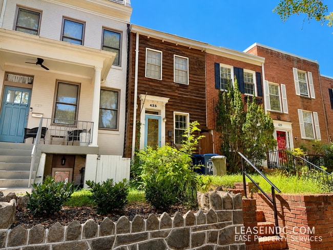 Photo - 425 5th Street SE- House