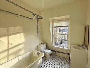 Building Photo - 12 Tufts St