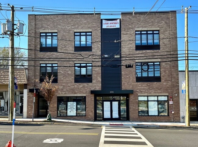 Photo - 205-211-211 Stuyvesant Ave (Lyndhurst, NJ) Apartment