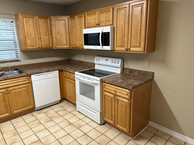 Building Photo - 9299 Green Meadows Way