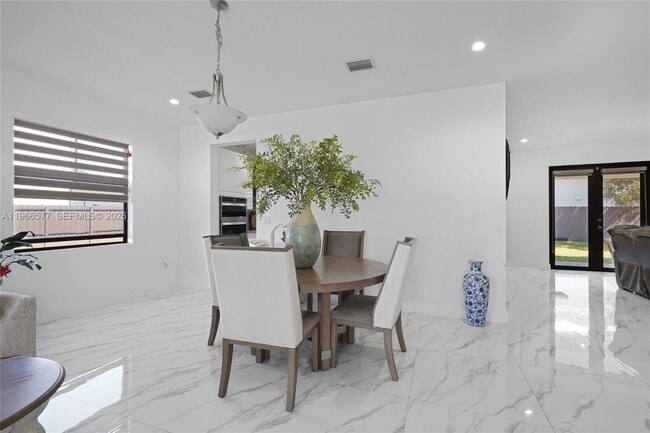 Foto del edificio - 2165 SW 145th Ave