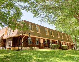 Building Photo - 152 NW Zaun Ave