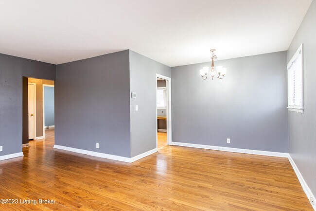 Building Photo - 2703 Gardiner Ln