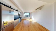 Foto principal - 557 Hart St