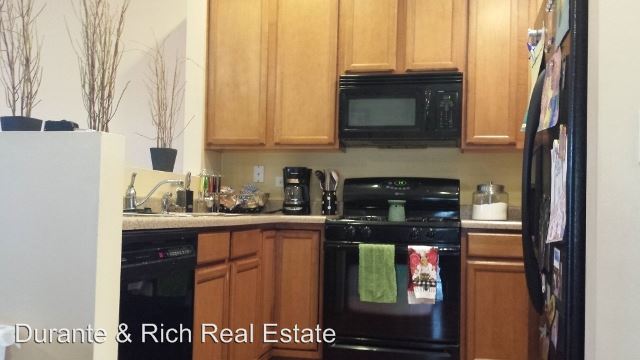 Building Photo - 8414 Redbud Ct