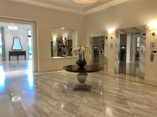 Foto del edificio - 1300 Ponce de Leon Blvd