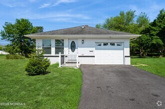 Building Photo - 11 St Pierri Ct
