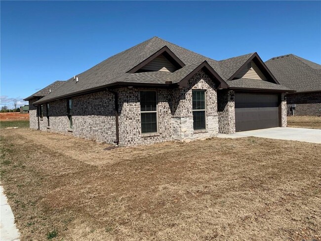 Building Photo - 740 Arkansas Black