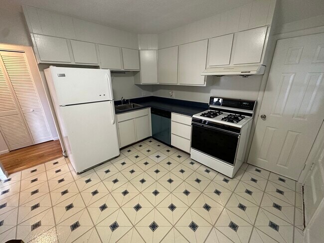 Foto del edificio - 36 Undine Rd