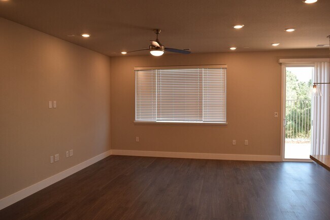 Foto del edificio - 3652 Ramhorn Rdg Dr