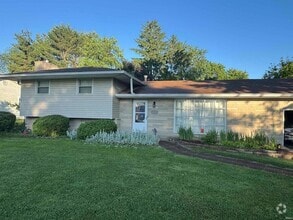 Building Photo - 3512 S Bainbridge Dr
