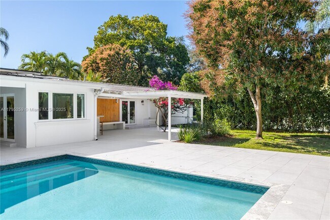 Foto del edificio - 8295 SW 116th St