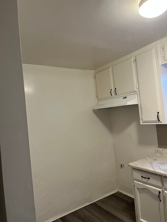 Building Photo - 928 S Ford Blvd