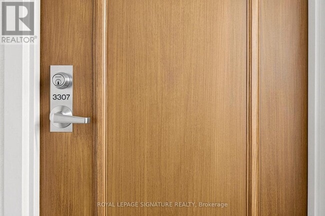 Building Photo - 5 Concorde Pl