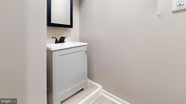 Foto del edificio - 6307 Saybrook Ave