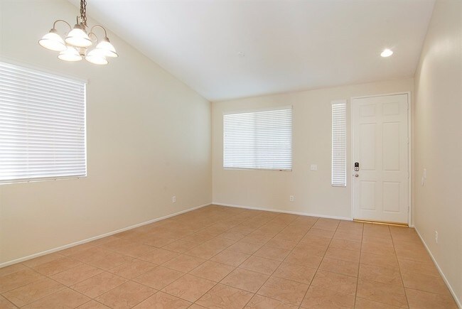 Building Photo - 642 Dorothy Anna Dr