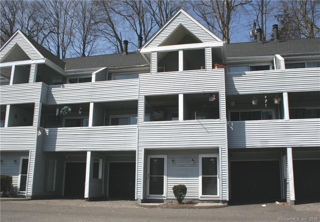 Primary Photo - 1 Beaver Brook Rd
