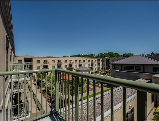 Building Photo - 721 Gov Morrison St