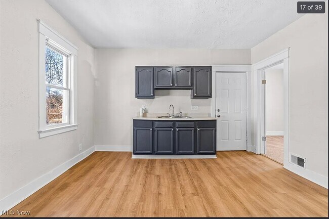 Building Photo - 13612 Durkee Ave