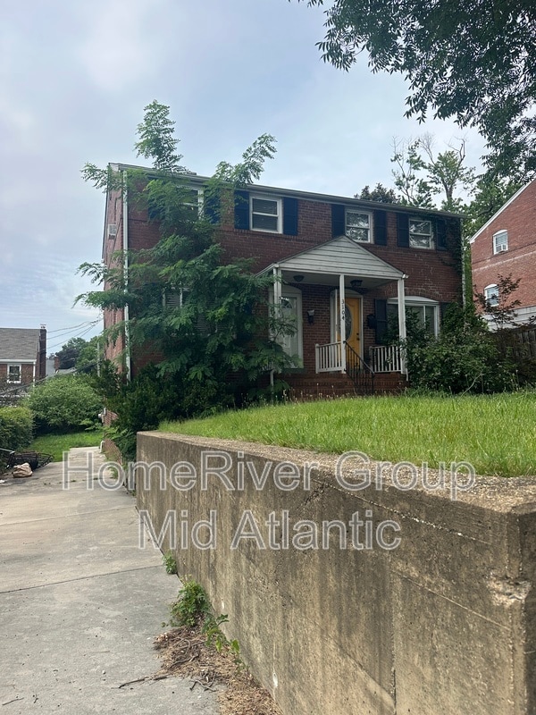 Building Photo - 3106 S Hayes St