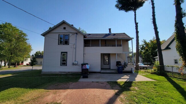 Foto del edificio - Large 5 Bed 2 Bath Home in Wausau
