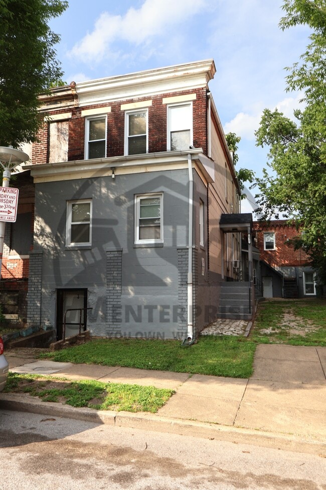 Building Photo - 630 Gutman Ave