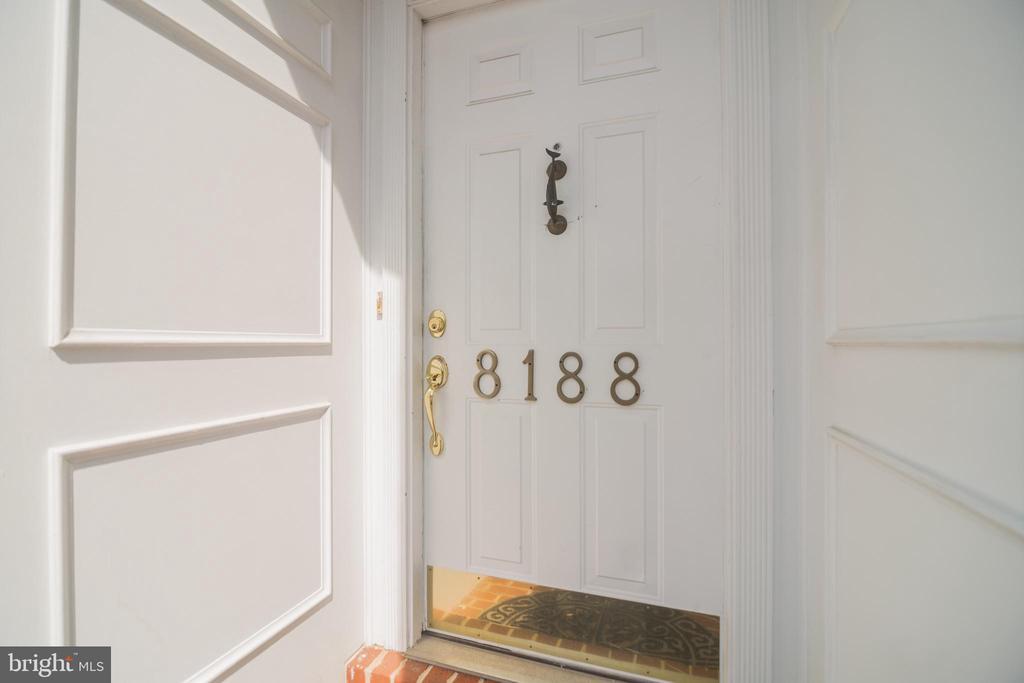Primary Photo - 8188 Madrillon Ct