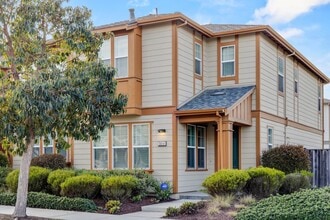 Building Photo - 3014 Shorebird Pl