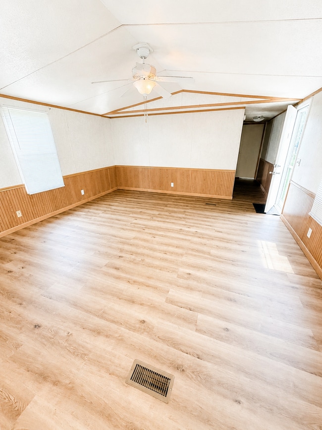 Building Photo - 20766 Hamlet Dr