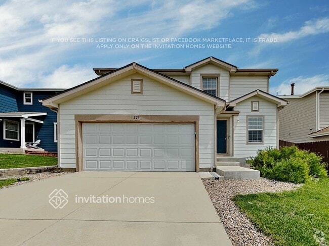Building Photo - 229 Monares Ln