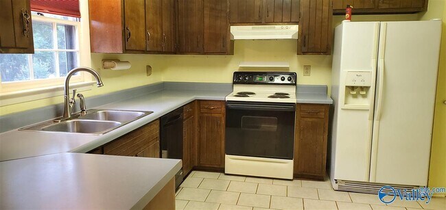 Foto del edificio - 13111 Chaney Thompson Rd SE