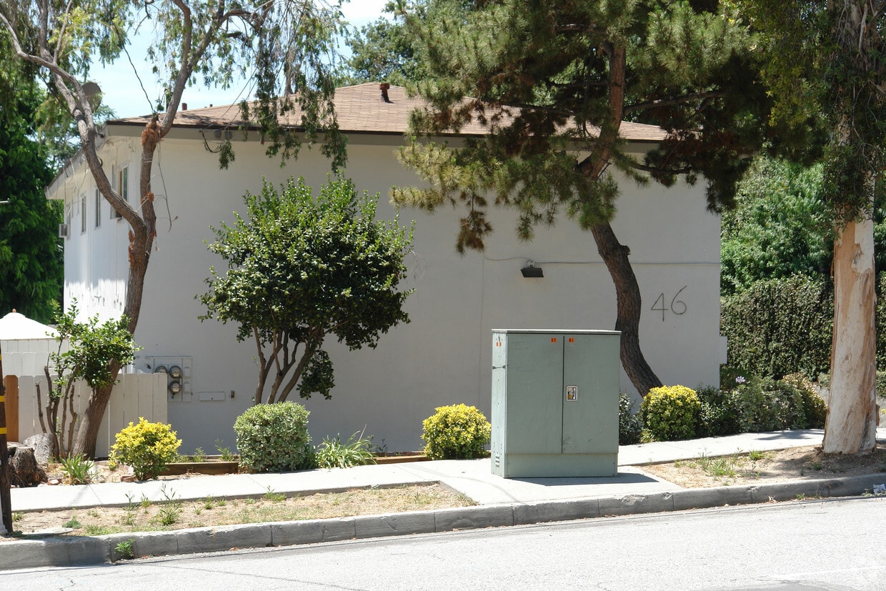 Building Photo - 46 E Highland Ave
