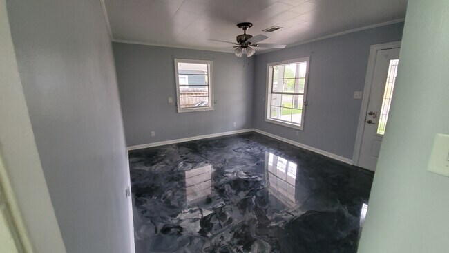 Building Photo - 131 Mimosa Pl