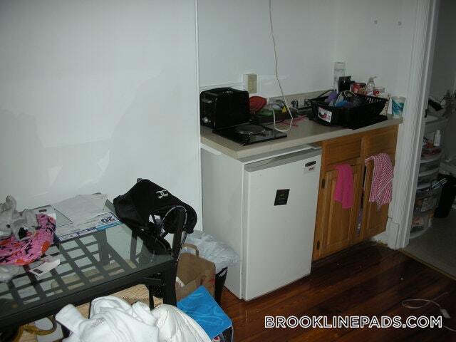 Foto del edificio - 1077 Beacon St