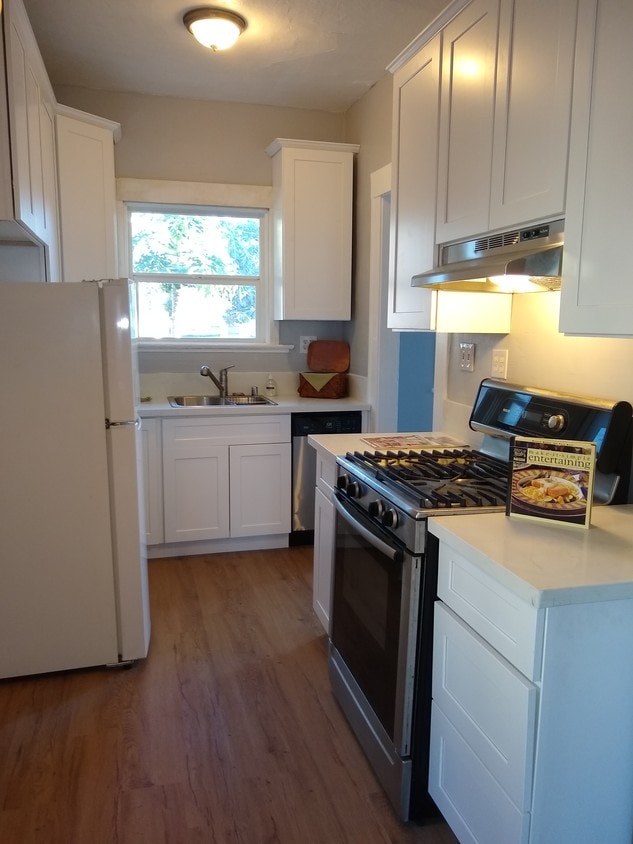 NEW KITCHEN - 777 Elmira St