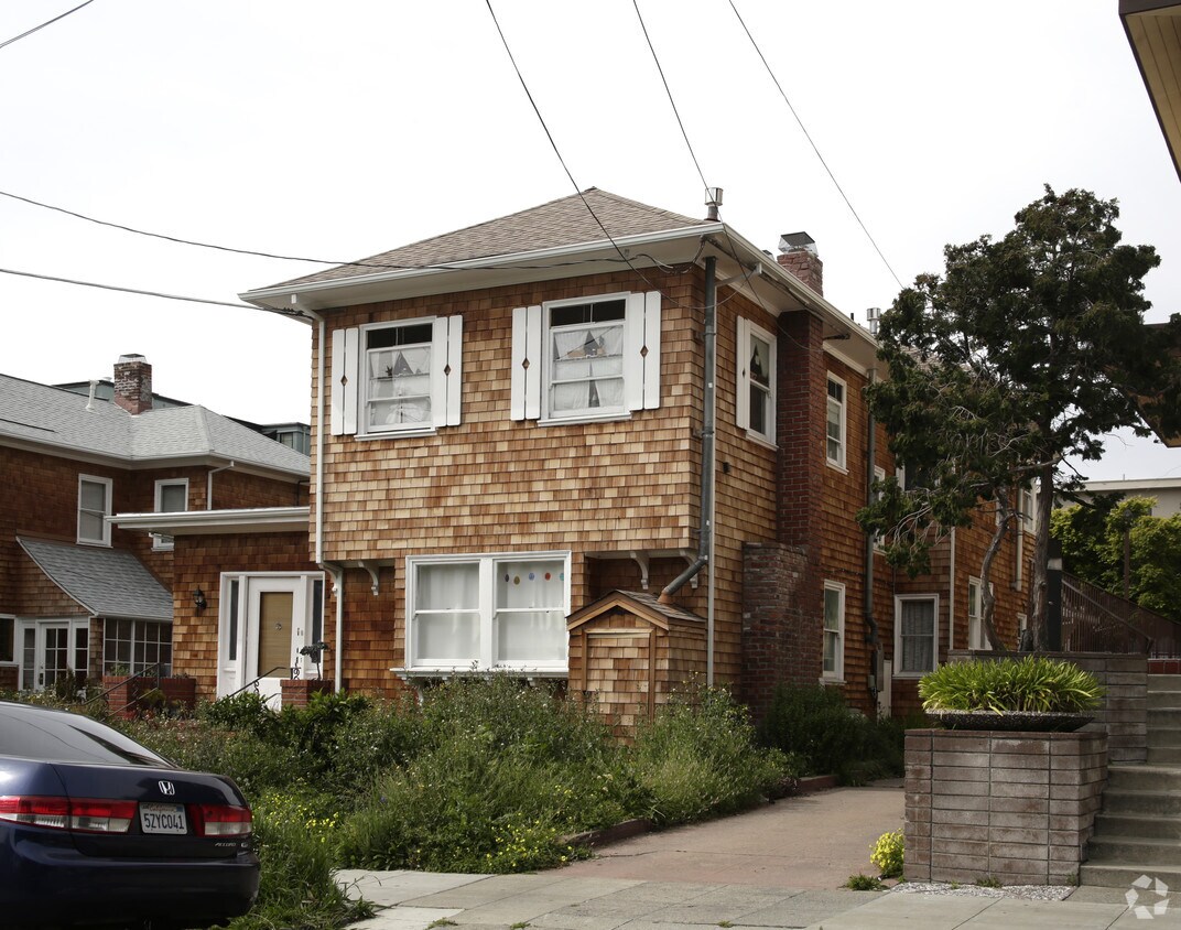 Building Photo - 2421 Webster St