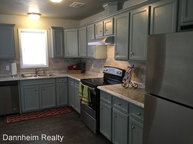 Building Photo - 3 br, 2 bath House - 4204 41st