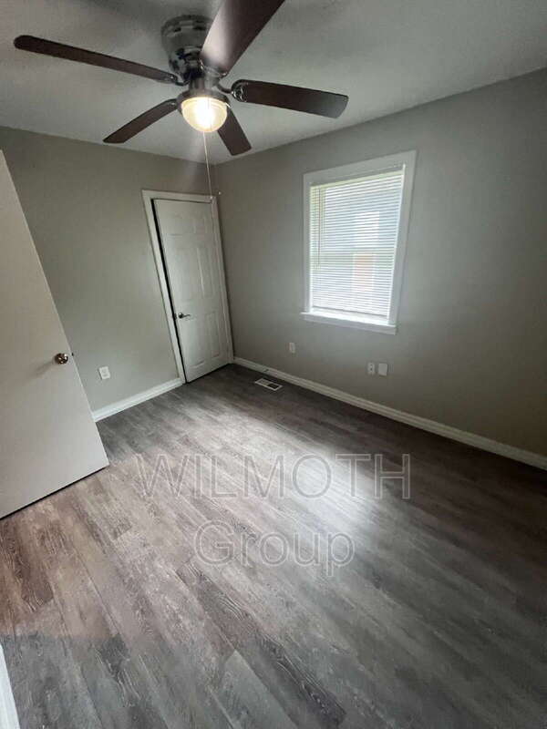 Building Photo - 824 Harlan St