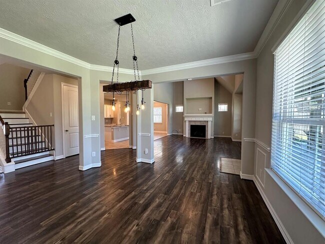 Foto del edificio - 14615 Saratoga Ln