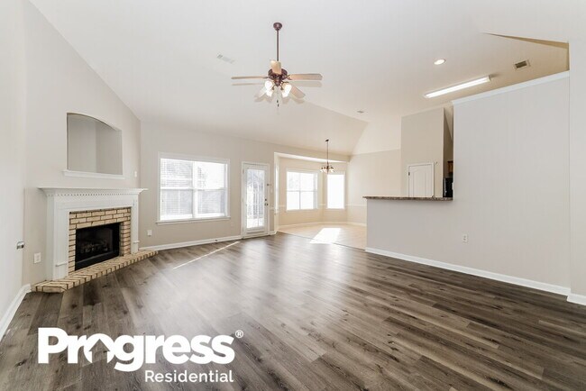 Building Photo - 1516 Sawmill Creek Ln