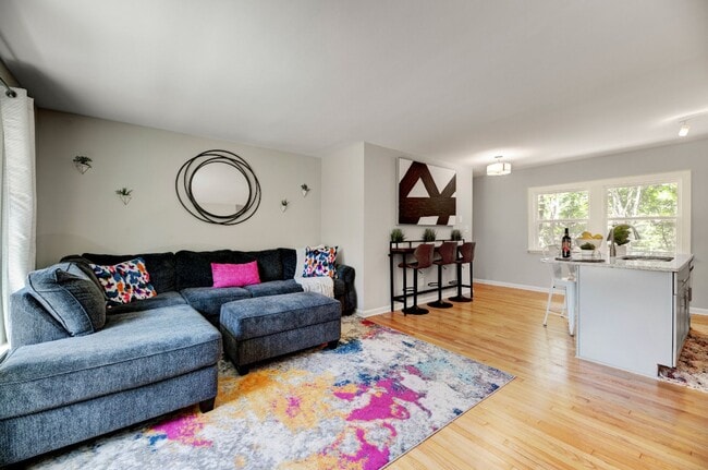 Building Photo - **OFFERING REFUNDABLE APPLICATION FEES** Newly Remodeled 5BD, 2BA Raleigh Home Near I-40 and Down...