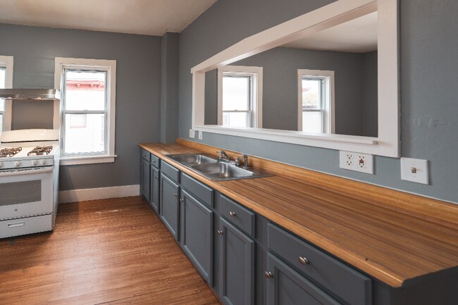 Photo - 130 Shurtleff St Apartment